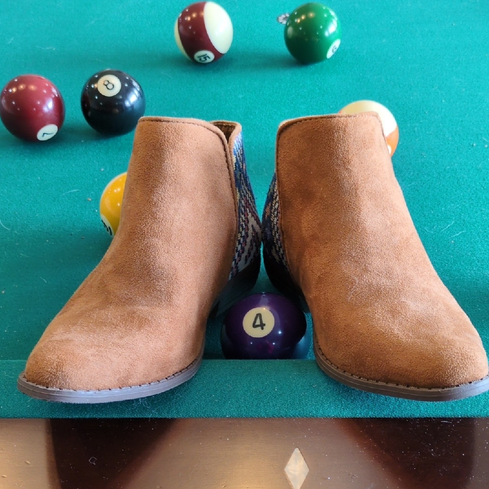 Cat & Jack Tan Suede Boots